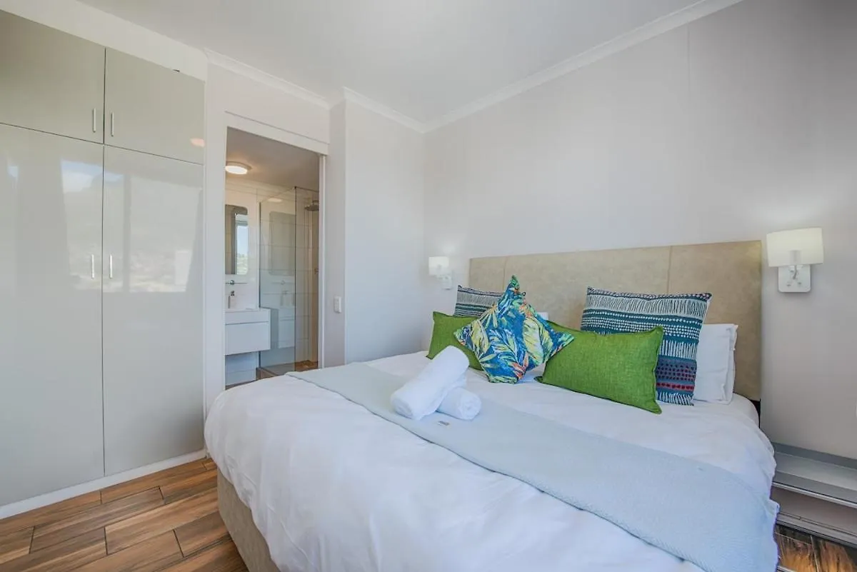 Table Mountain Views Two Bed Apartment Le Cap